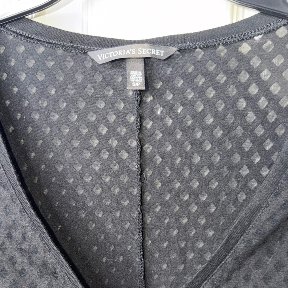 Victoria's Secret Black Textured Long Sleeve Top - Picture 2 of 5